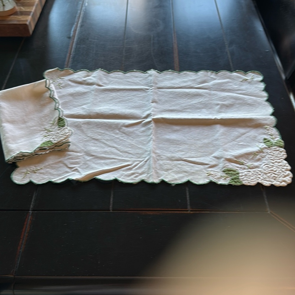 Set of three placemat and napkin vintage